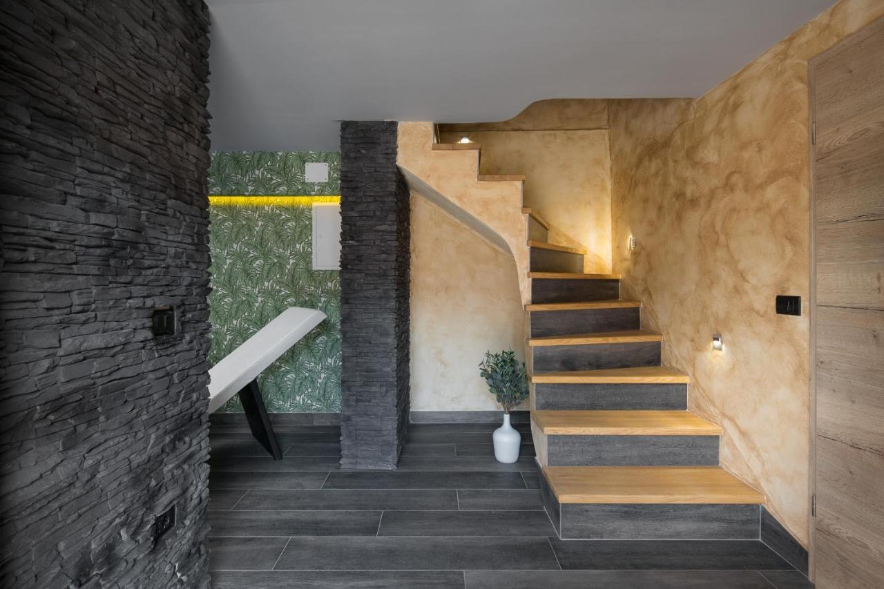 Villa Vesna With Sauna, Hot Tub Potpican Luaran gambar