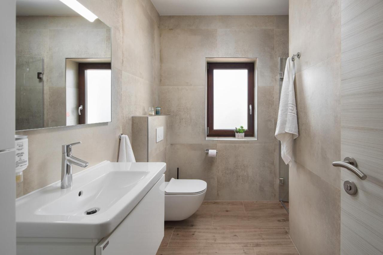 Villa Vesna With Sauna, Hot Tub Potpican Luaran gambar