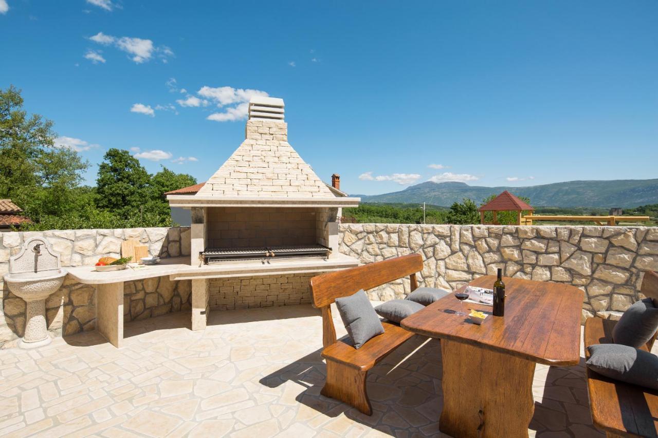 Villa Vesna With Sauna, Hot Tub Potpican Luaran gambar